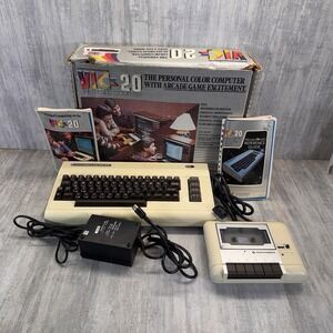 Commodore VIC-20 COMPUTER Cassette Power Cable Joysticks POWERS ON untested